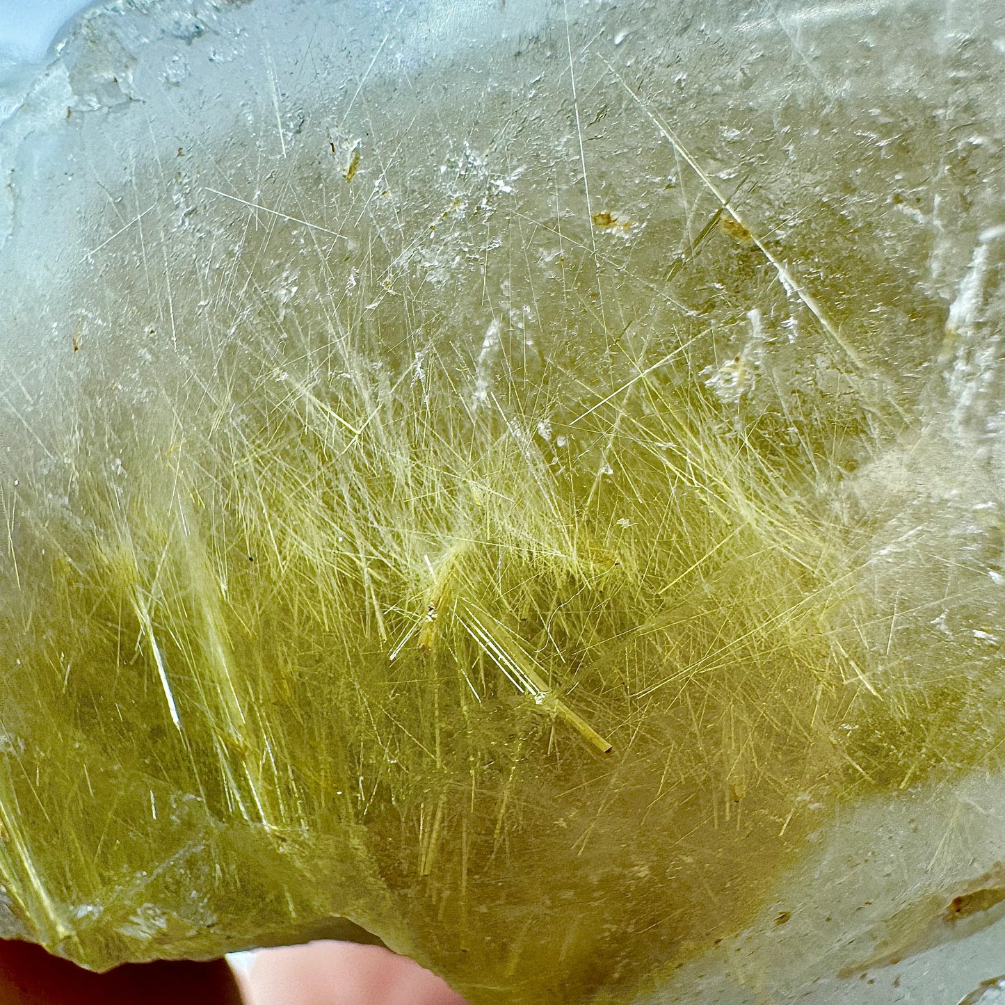 Cuarzo rutilado grupo 1,9 kg. Munay Minerales Mallorca - MUNAY MINERALES MALLORCA