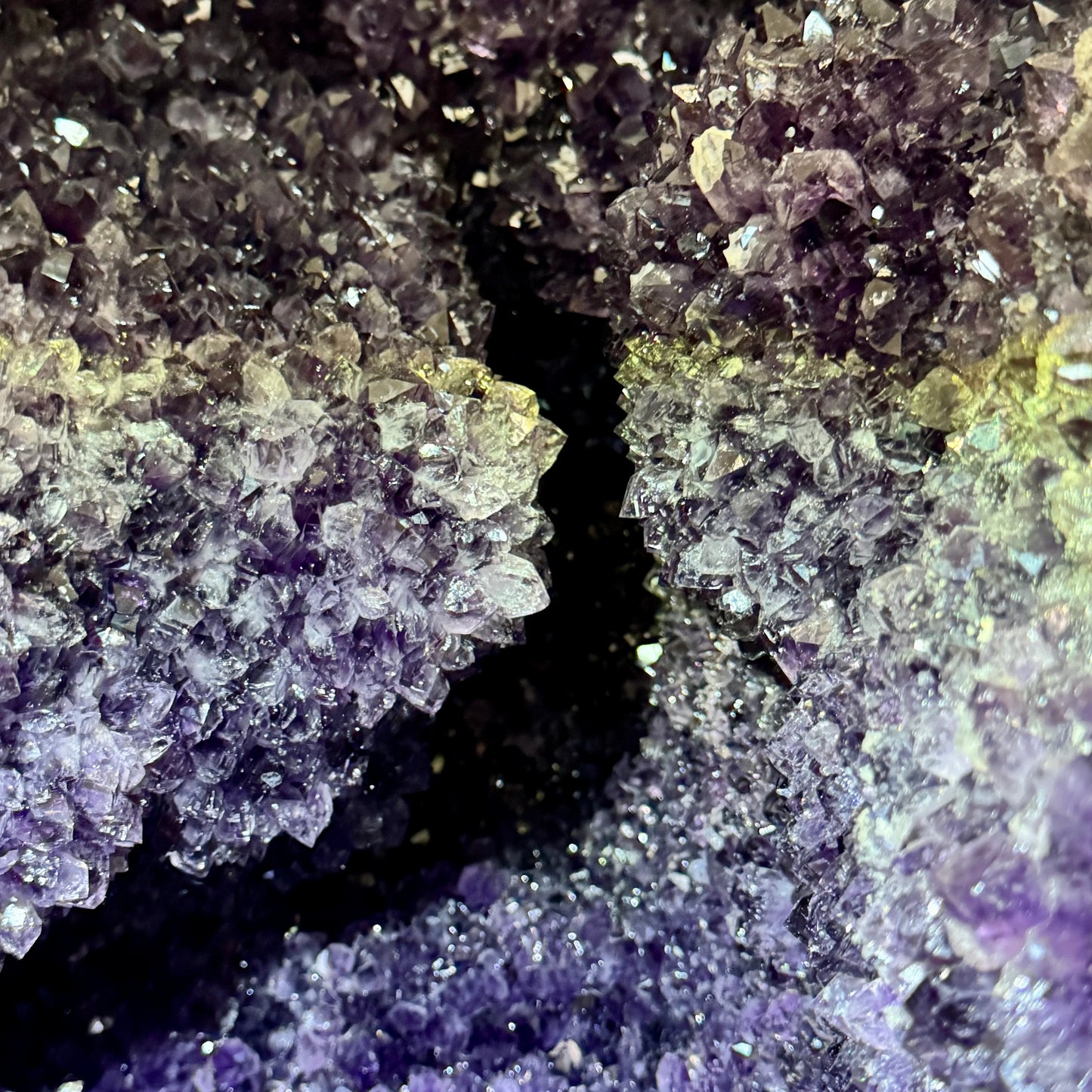 Geoda de amatista 120 kg. Alta calidad de Uruguay - Antes 9000€ 15% descuento - MUNAY MINERALES MALLORCA