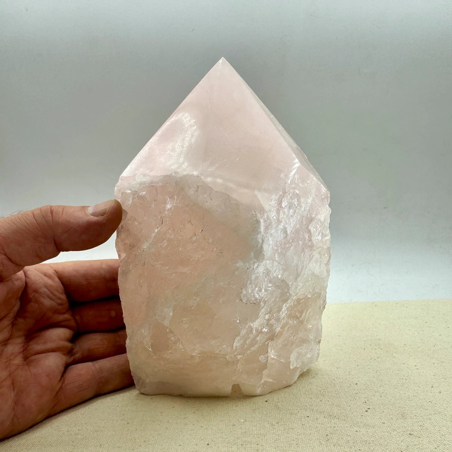 Lámpara de cuarzo rosa con cable y bombilla - MUNAY MINERALES MALLORCA