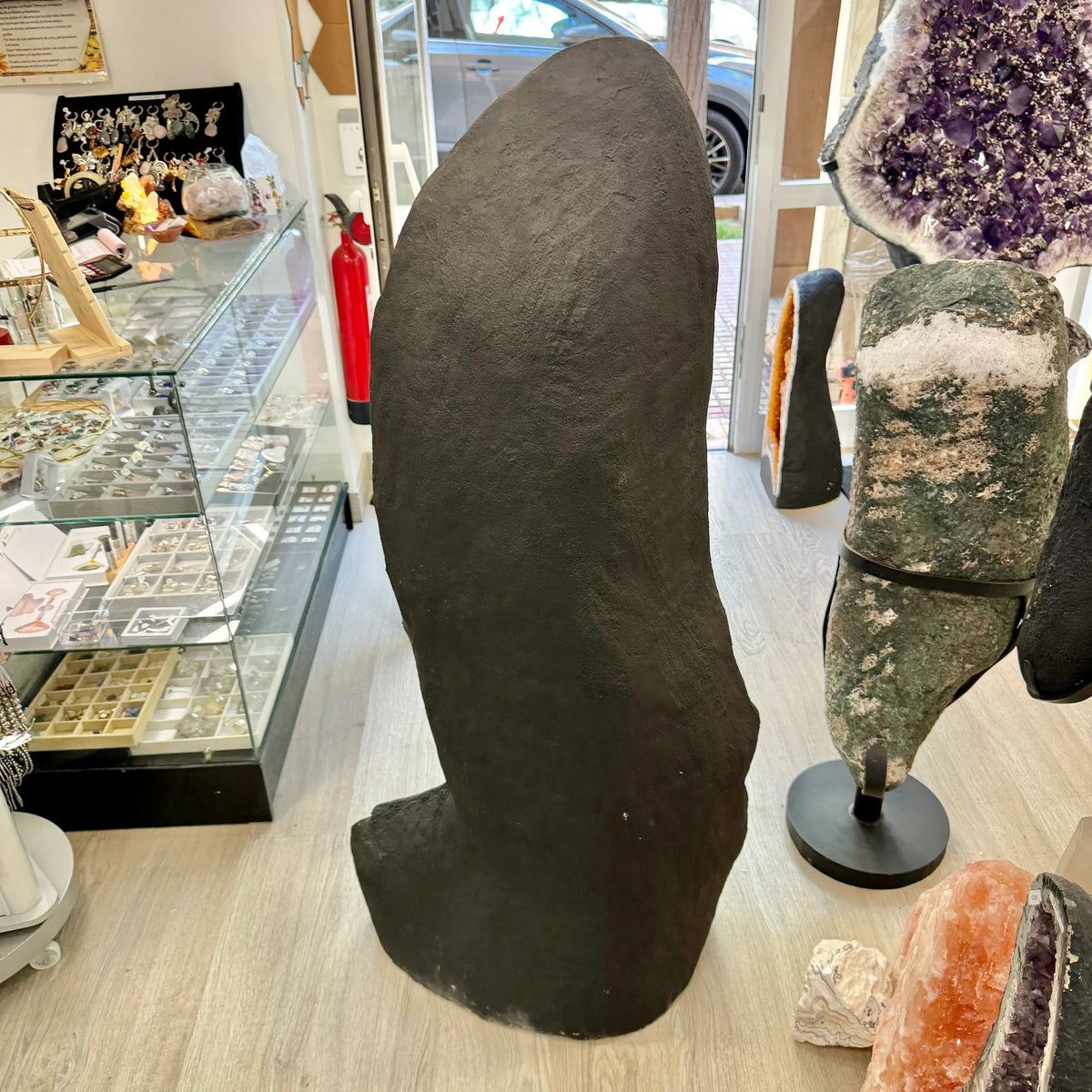 Geoda de amatista 142 kg. (Consultar precio) - MUNAY MINERALES MALLORCA