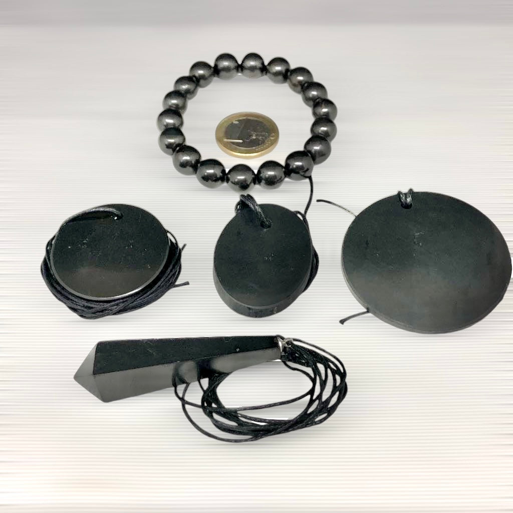 Shungit pirámide pulida 3 cm. Shunguit Shungite Shungita