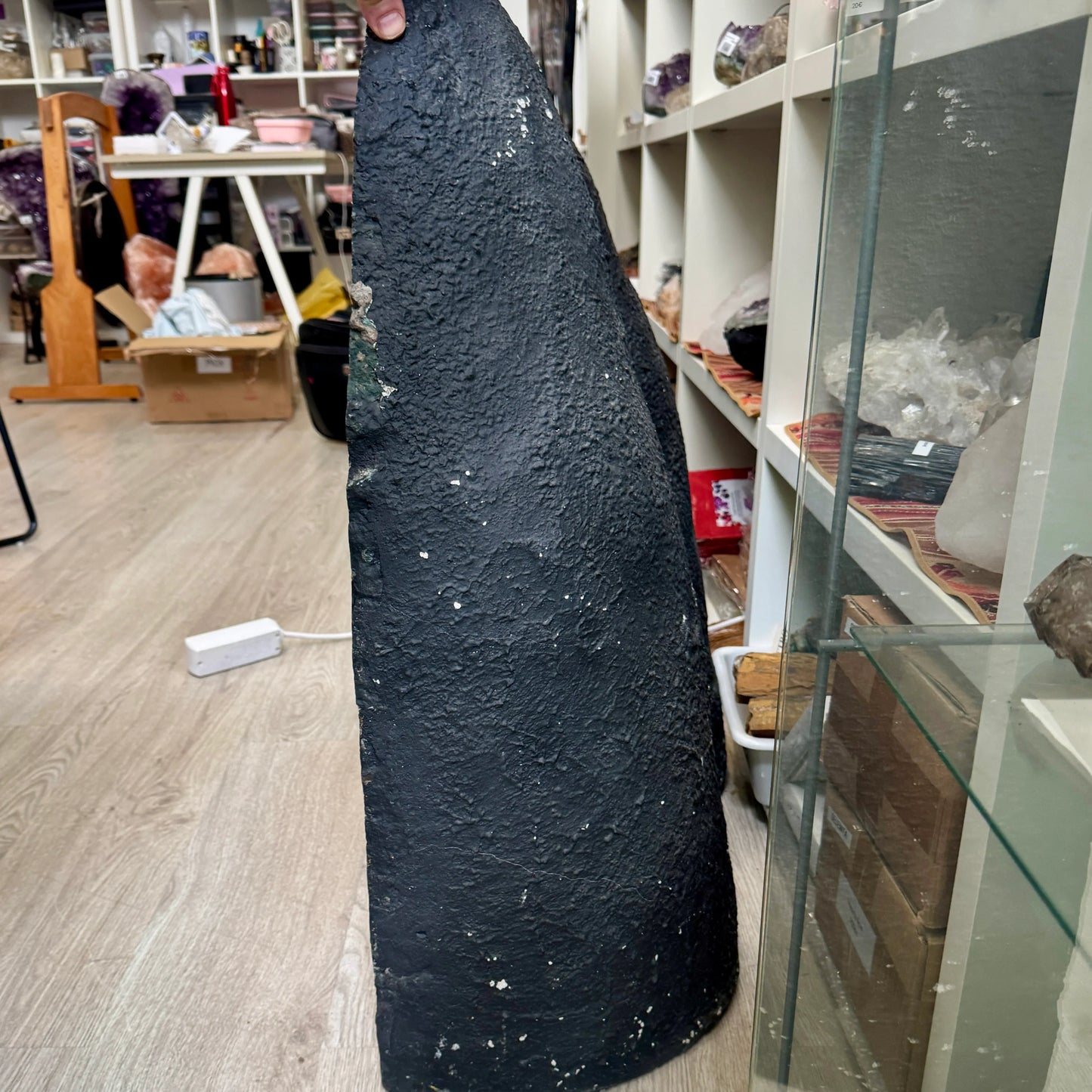 Geoda completa de amatista 2 piezas 127 kg. - MUNAY MINERALES MALLORCA