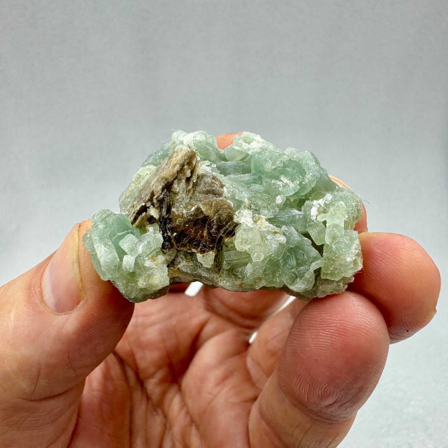 Aguamarina con mica Munay Minerales