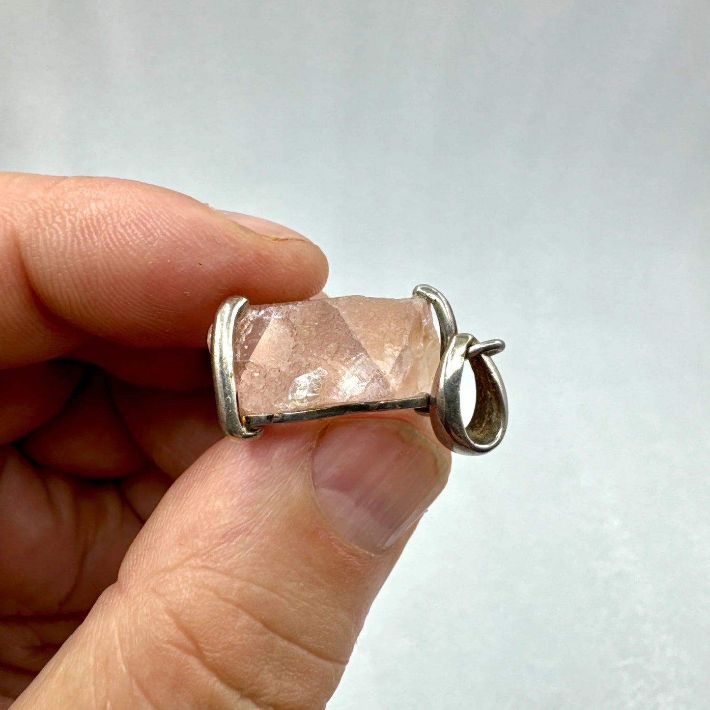 Fluorita rosa colgante en plata de ley - MUNAY MINERALES MALLORCA