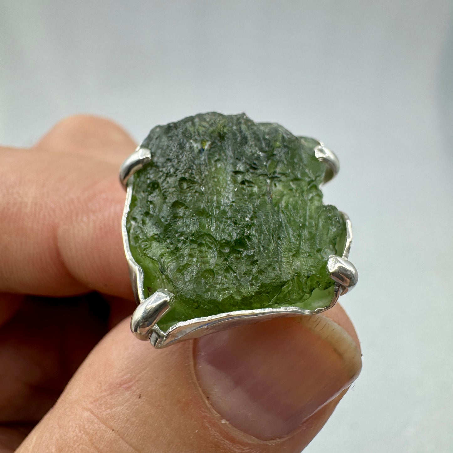 Moldavita tektita anillo plata de ley