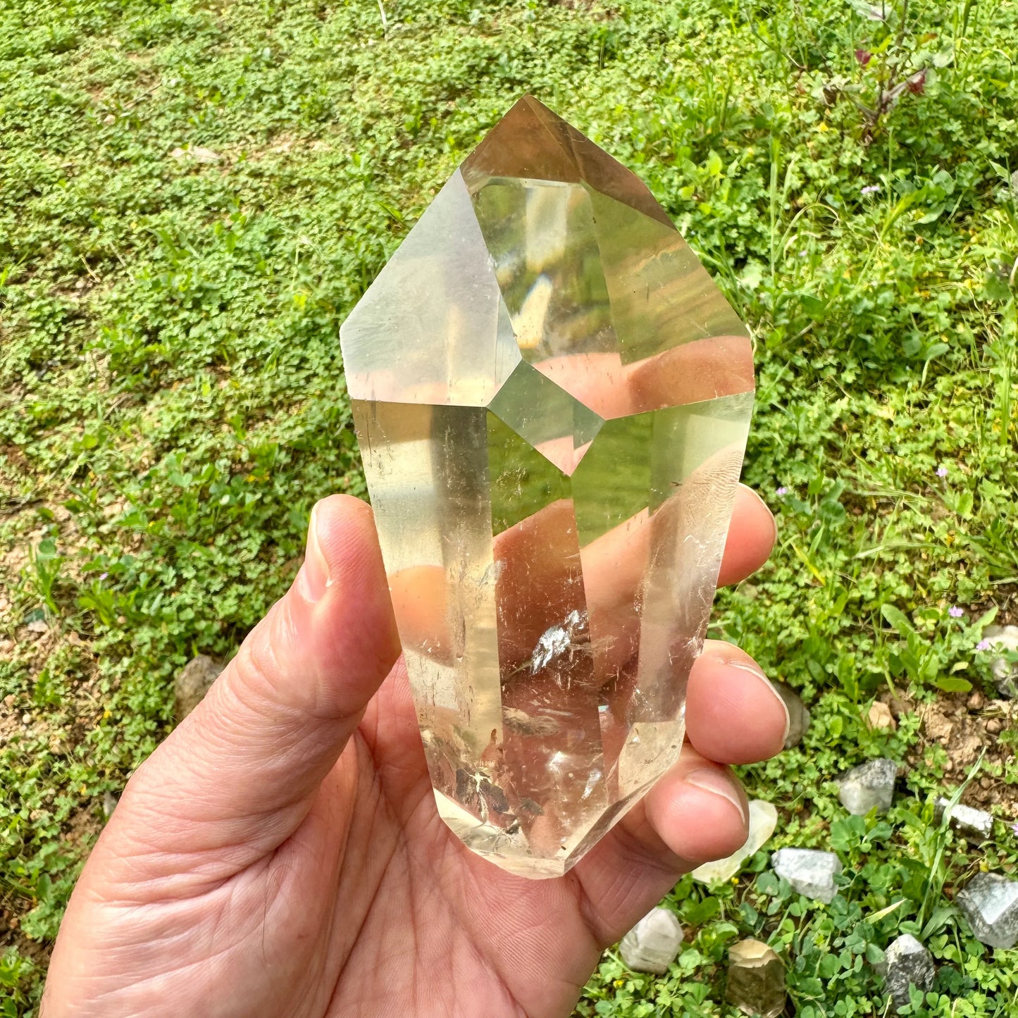 Citrino natural pulido y facetado - MUNAY MINERALES MALLORCA