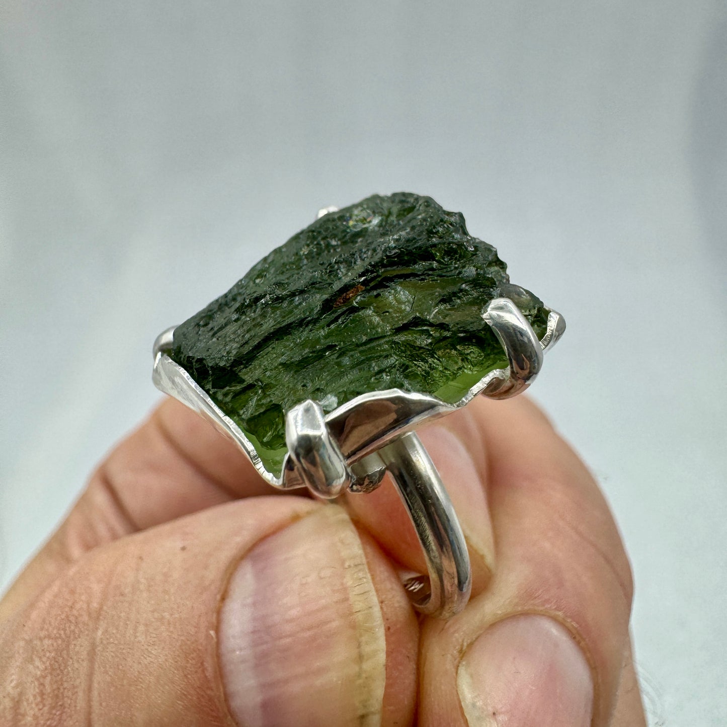 Moldavita tektita anillo plata de ley