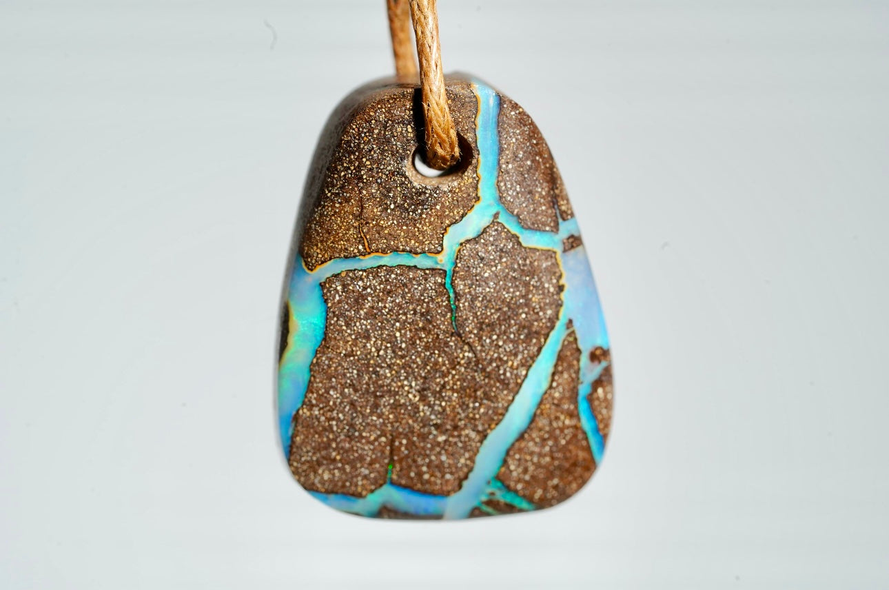 Ópalo Boulder colgante - Munay Minerales Mallorca