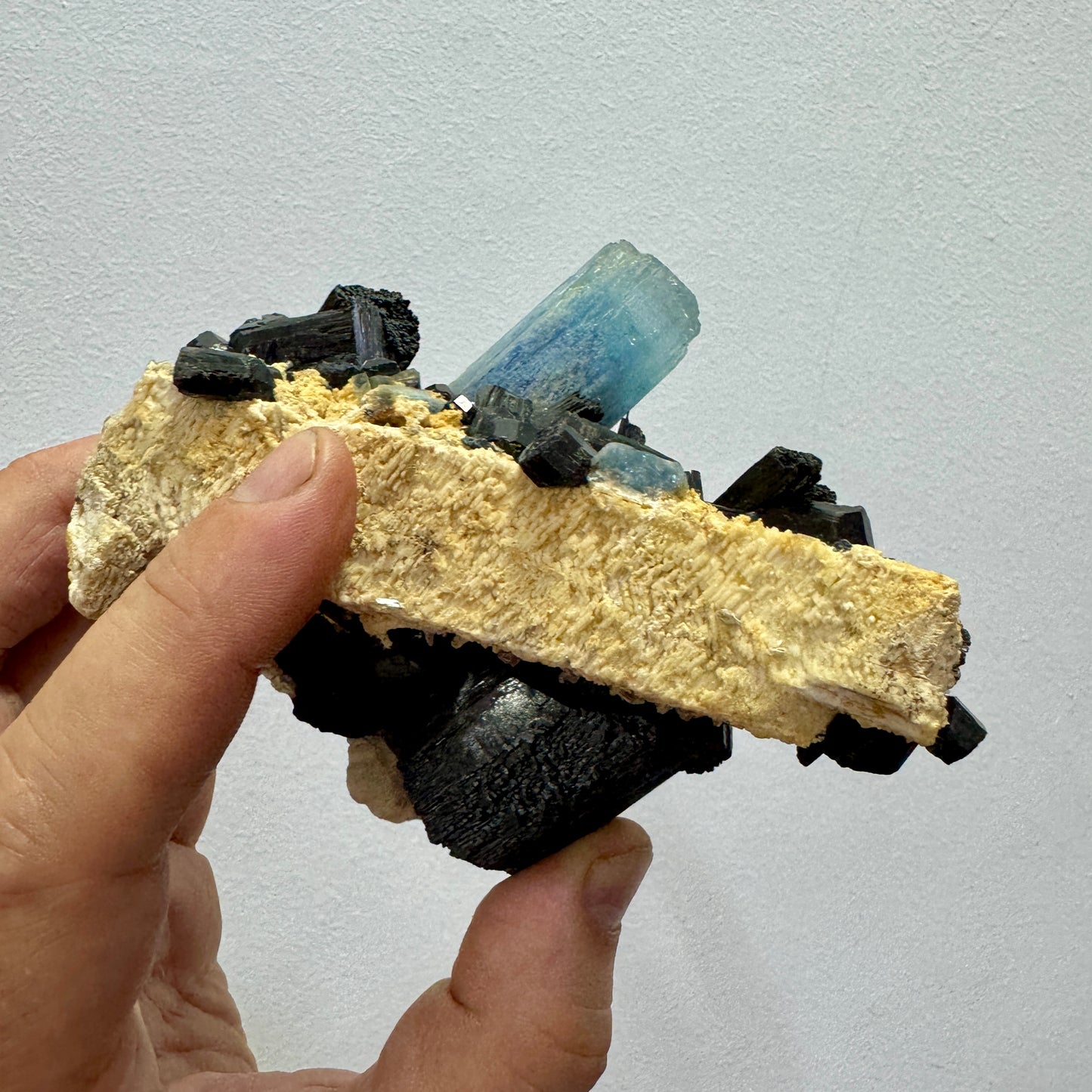 Turmalinas negras con aguamarina Erongo, Namibia