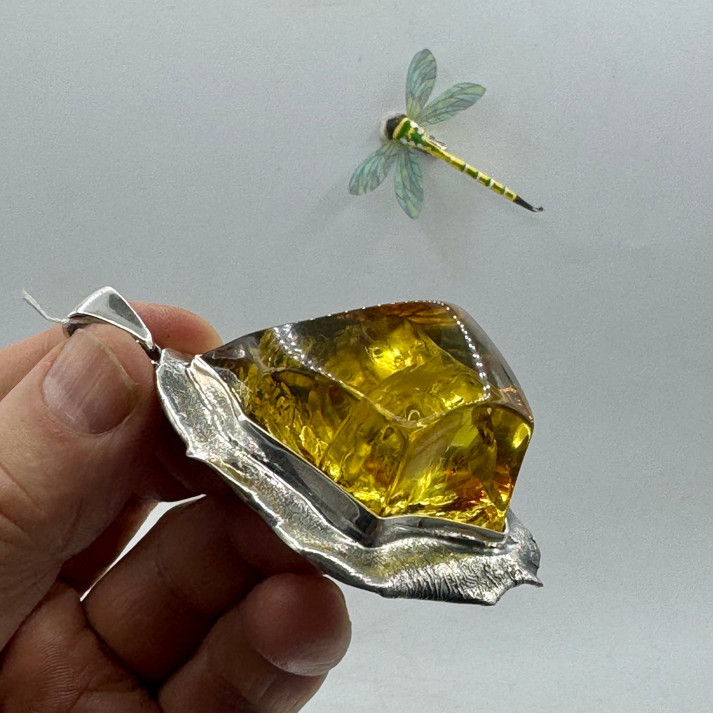 Ámbar báltico colgante en plata de ley