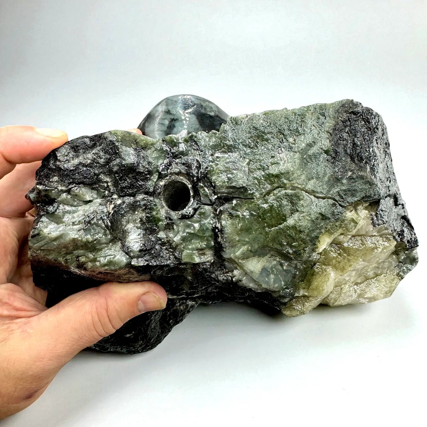 Esmeralda talla indígena 13,1 kg. - MUNAY MINERALES MALLORCA