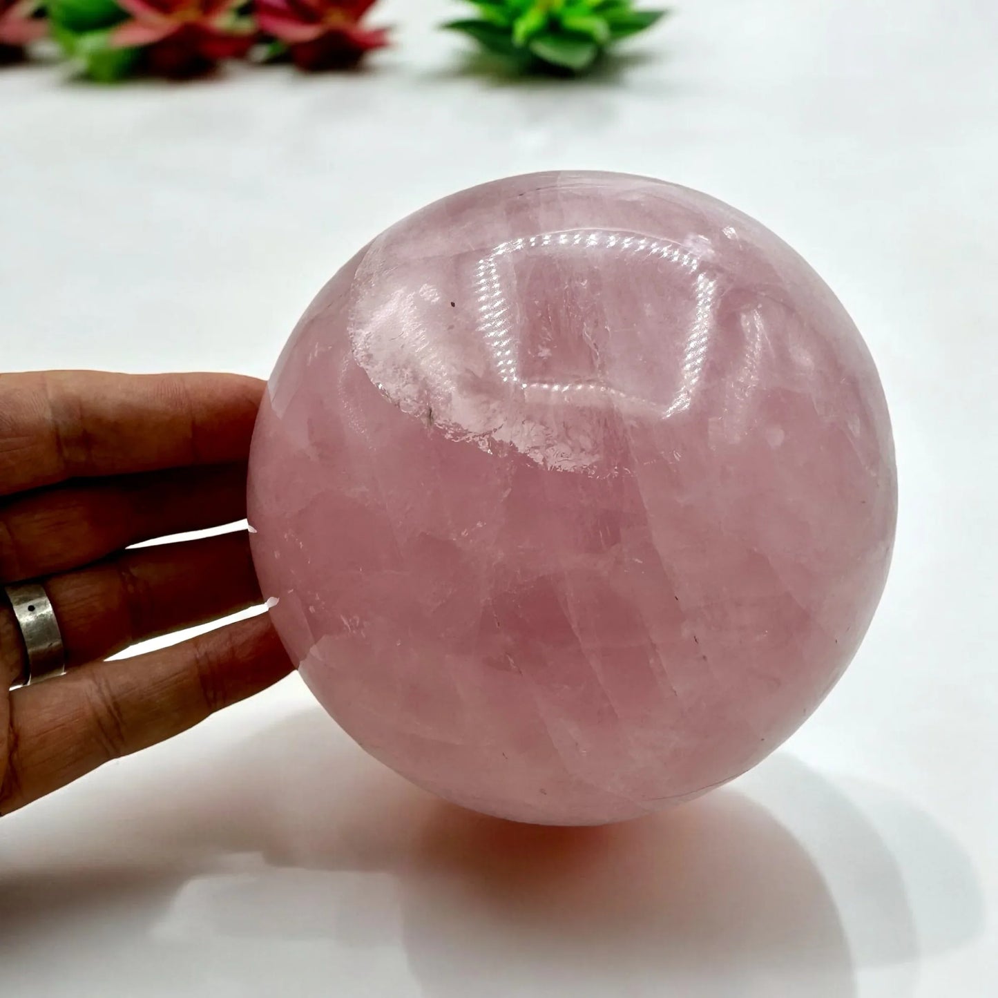 Cuarzo rosa esfera 13 cm. Y 3,4 kg. Munay Minerales Mallorca - MUNAY MINERALES MALLORCA