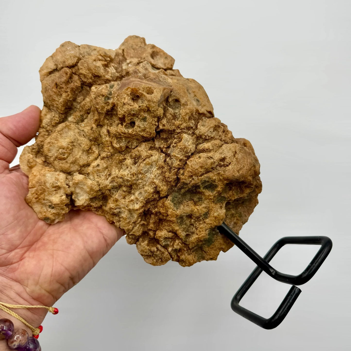 Amatista rodaja en base metálica 1,3 kg. - MUNAY MINERALES MALLORCA