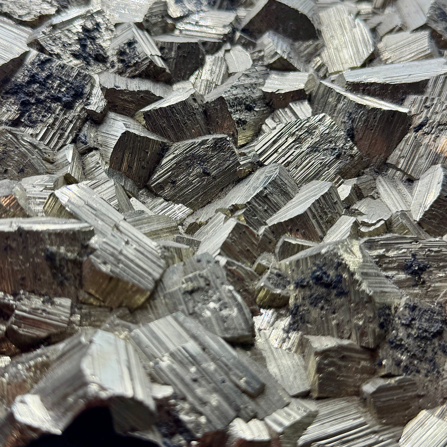Pyrite 14.3 kg.