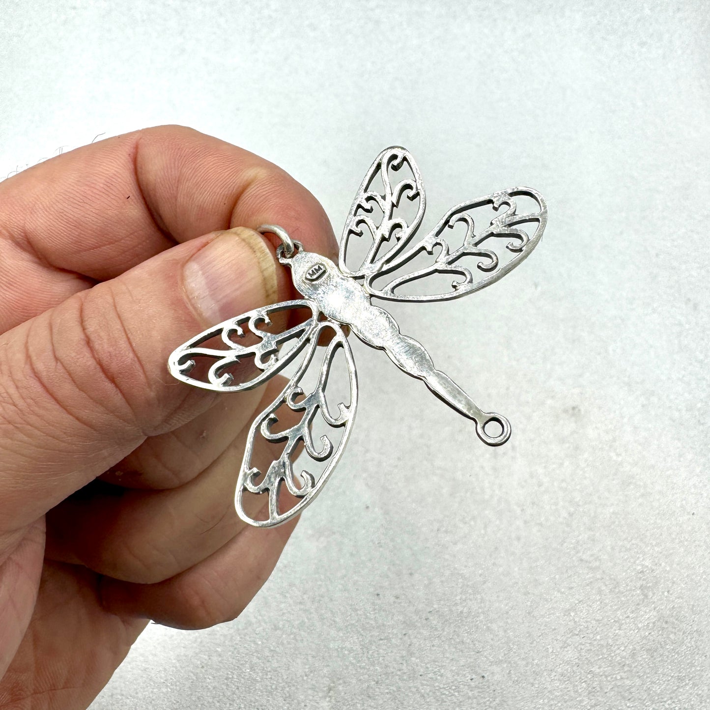 Libélula colgante plata de ley