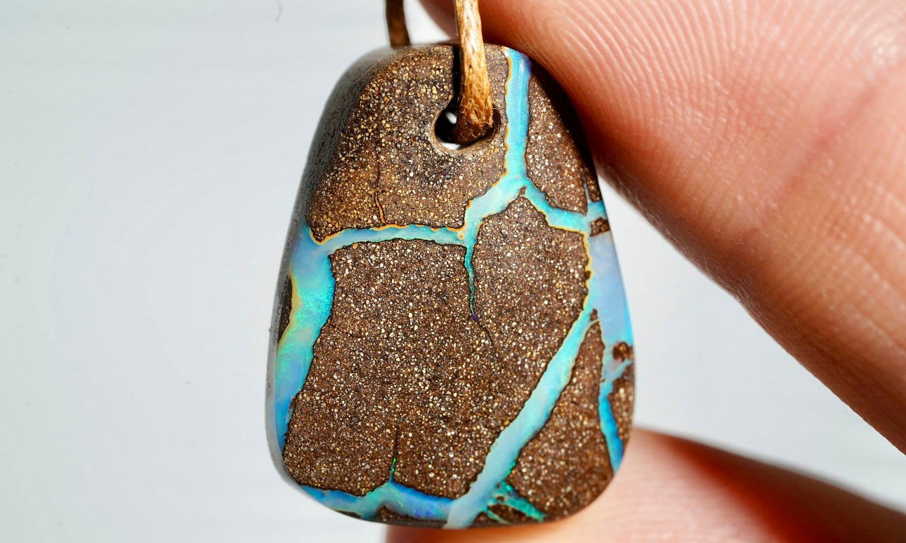Ópalo Boulder colgante - Munay Minerales Mallorca