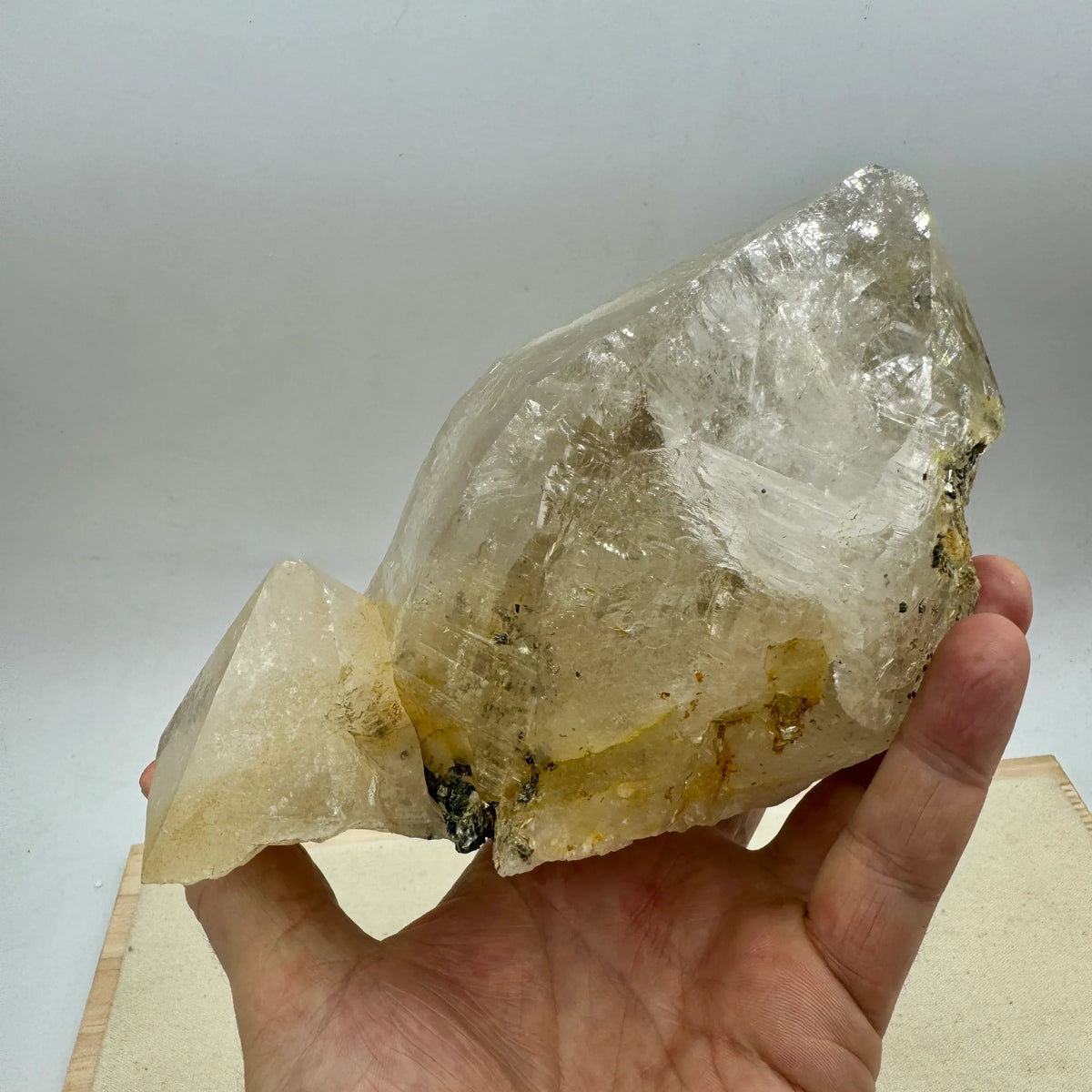 Cuarzo 2 kg. Munay Minerales Mallorca - MUNAY MINERALES MALLORCA