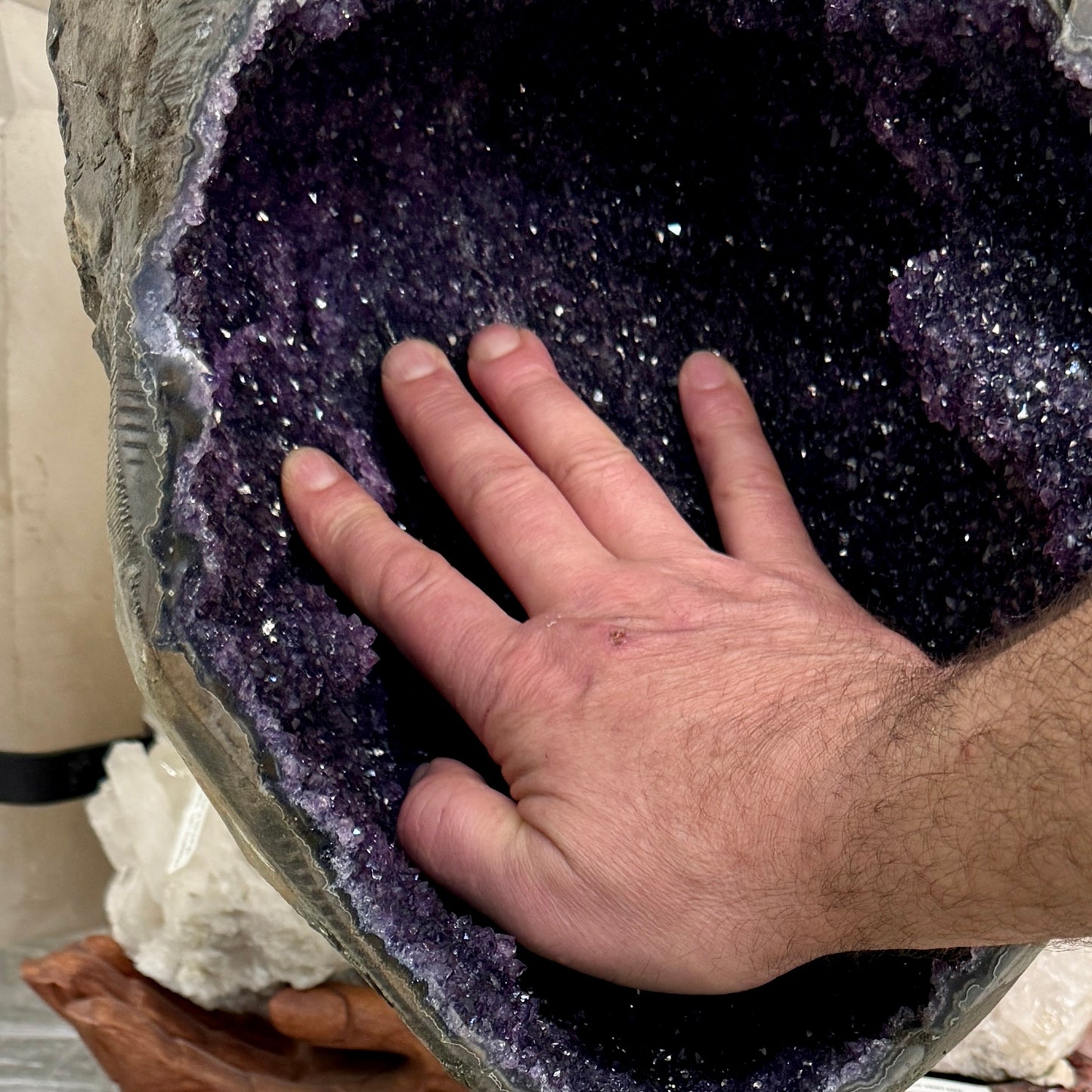 Extra quality amethyst geode 25.4 kg.