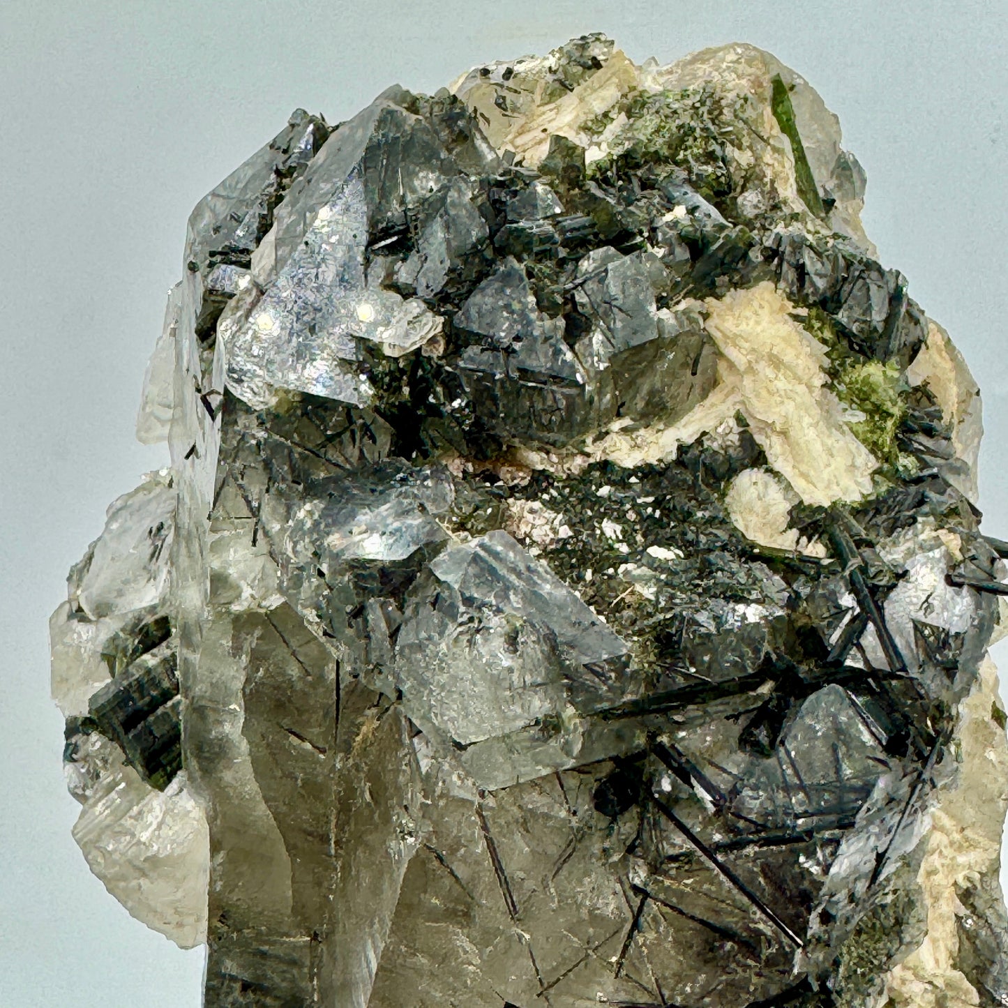 Quartz with black and green tourmalines 3 kg.