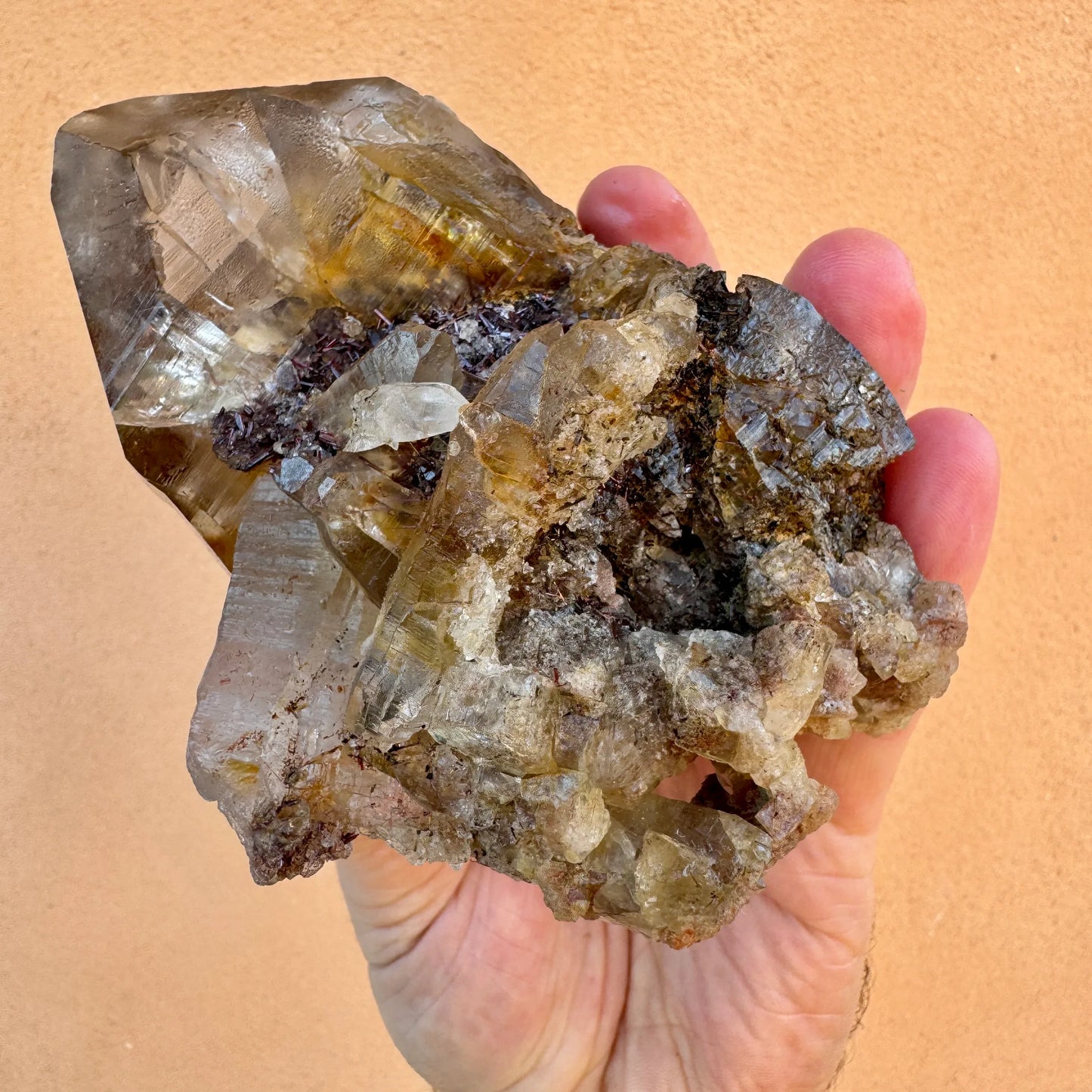 Cuarzo Himalaya con rutilo rojo sagenita Pakistán - MUNAY MINERALES MALLORCA