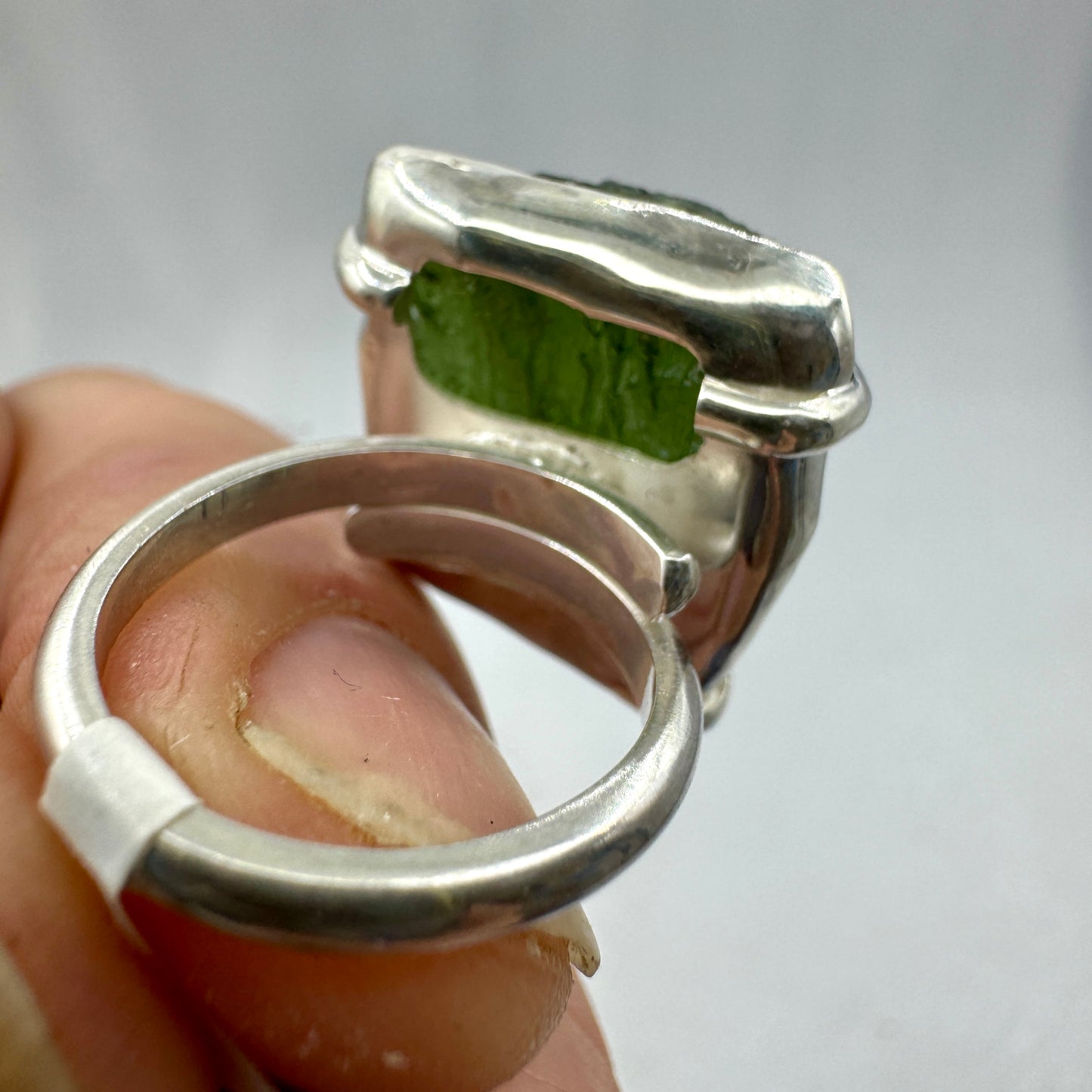 Moldavita tektita anillo plata de ley