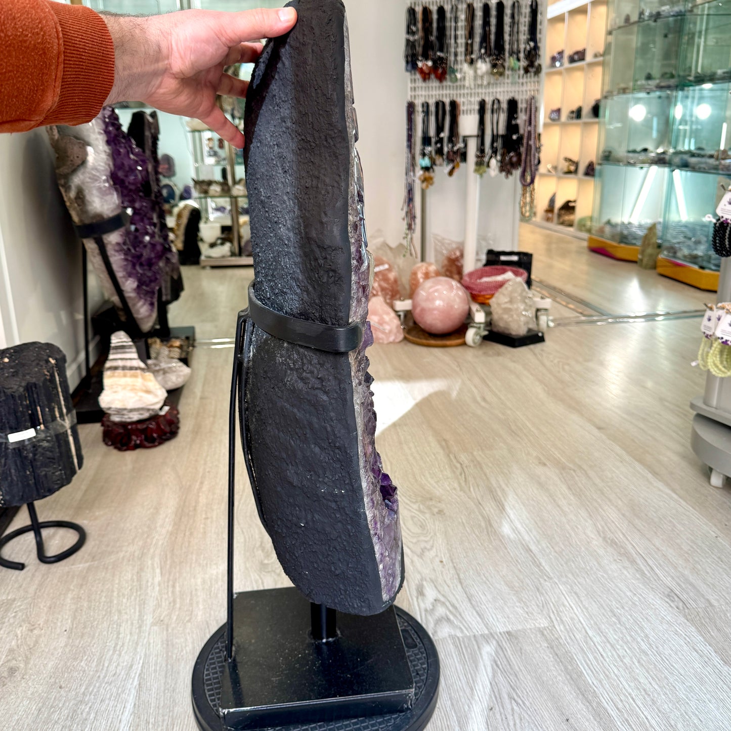 Amethyst geode, 39 kg. High quality from Uruguay.