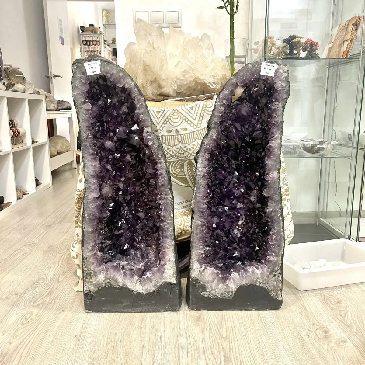 Geoda de amatista completa dos piezas 127 kg. - MUNAY MINERALES MALLORCA