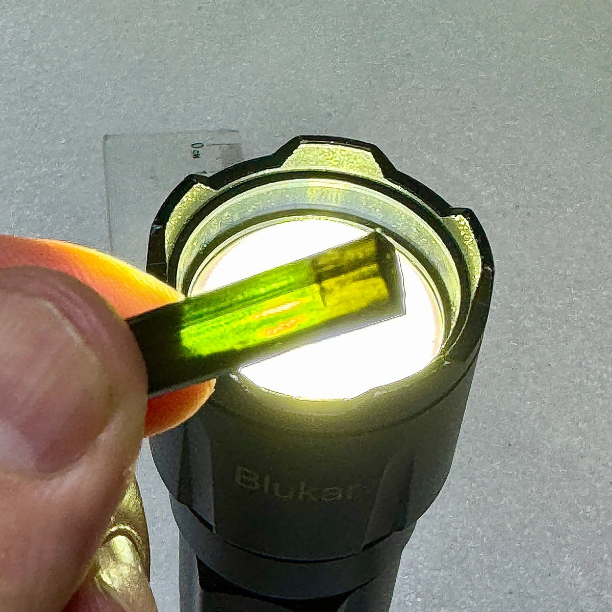 Turmalina verde calidad extra - MUNAY MINERALES MALLORCA