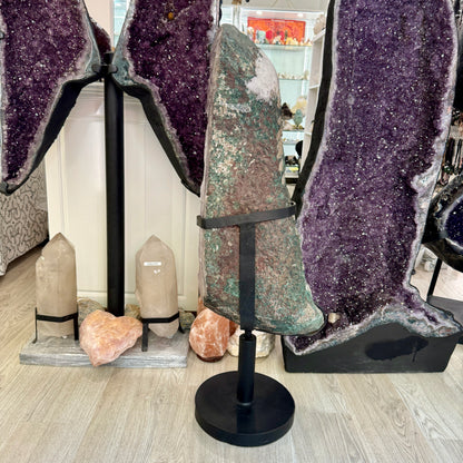 Amethyst geode rotating base (Check price)