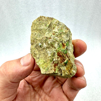 Grupo granate verde demantoide en matriz