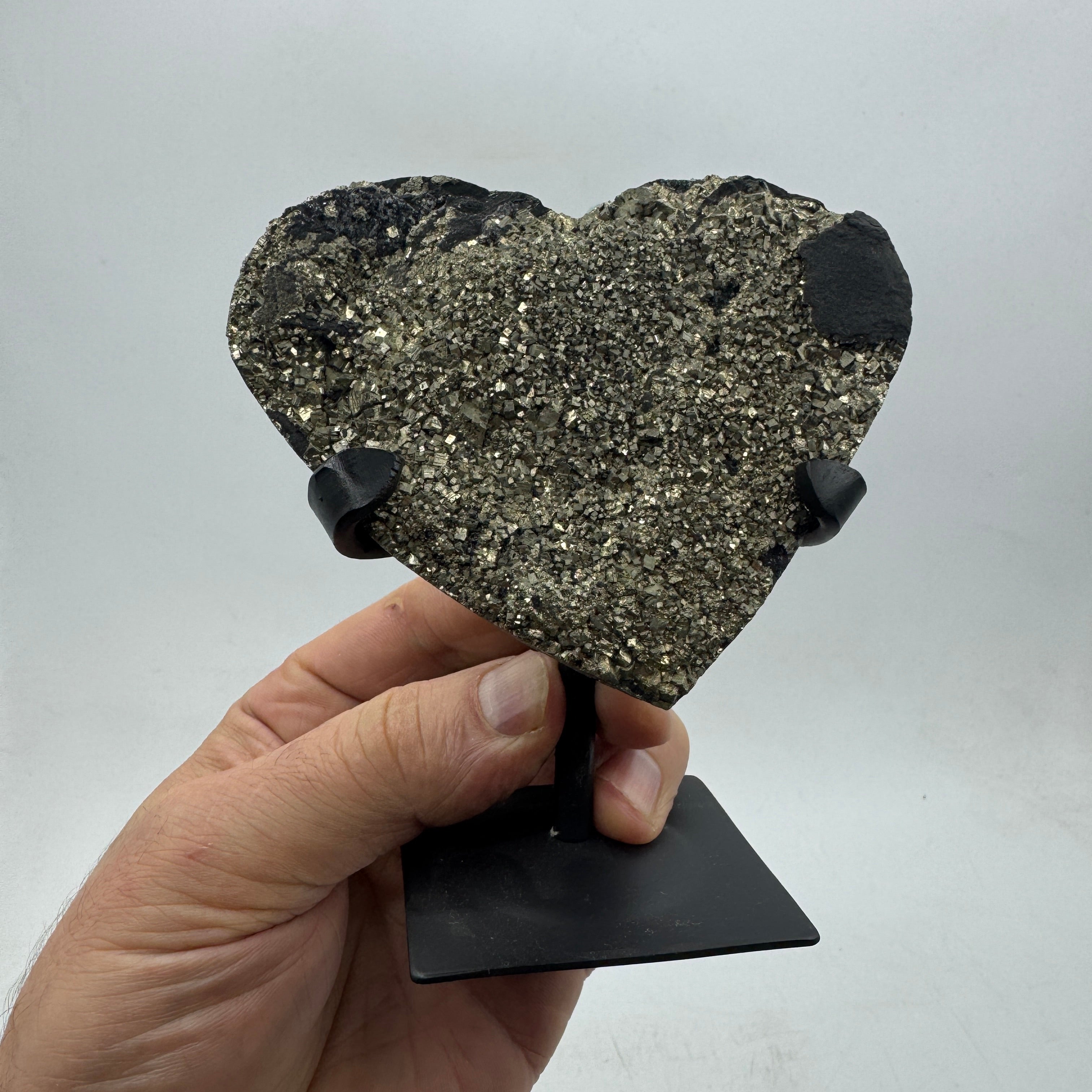 Corazón de shungita con pirita