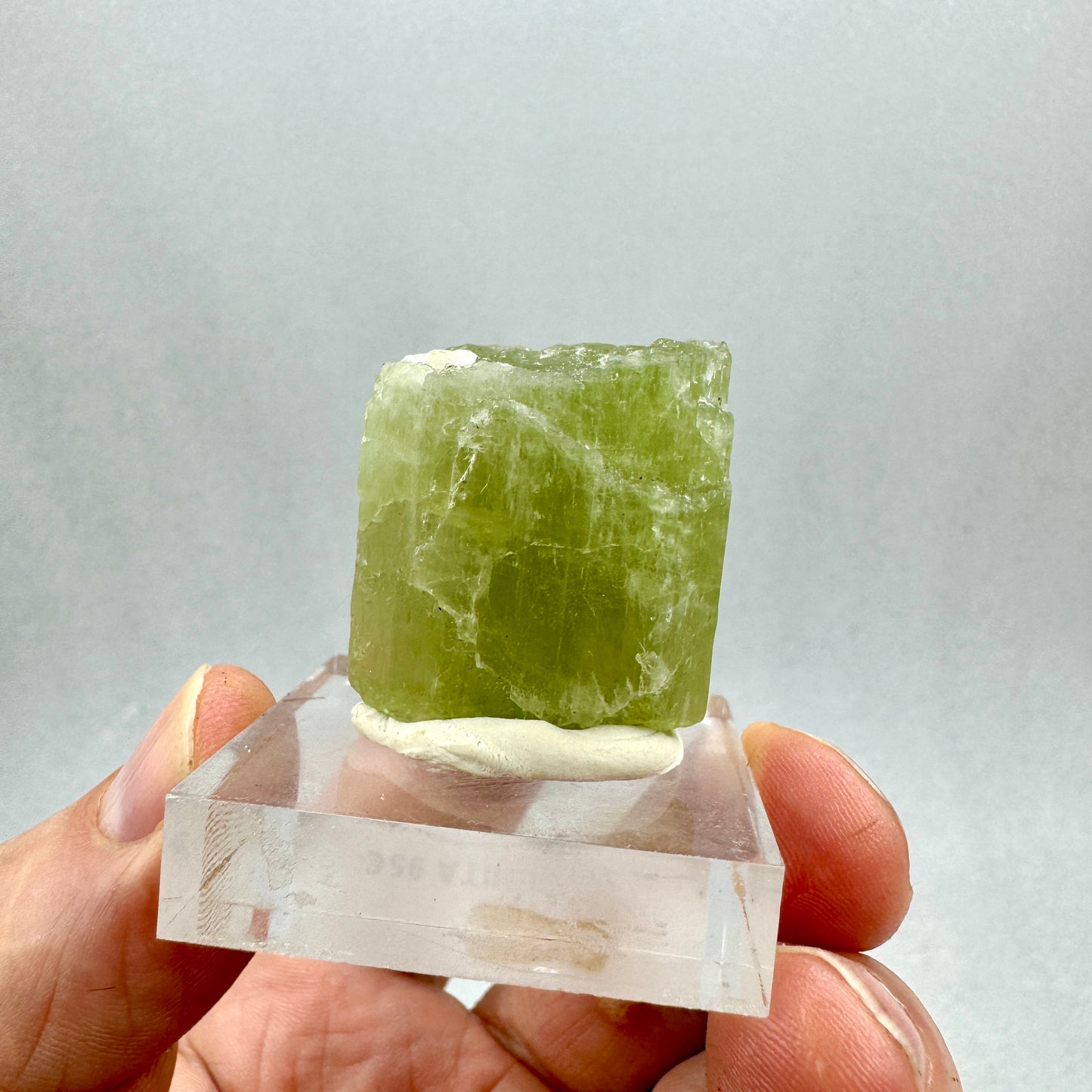 Hiddenita Espodumena verde