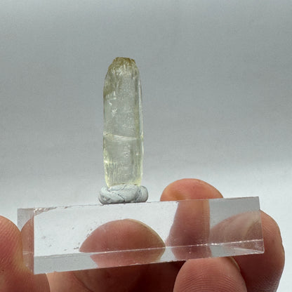 Berilo var. Heliodoro de Ucrania Munay Minerales Mallorca