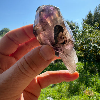 Cetro de amatista con hematita