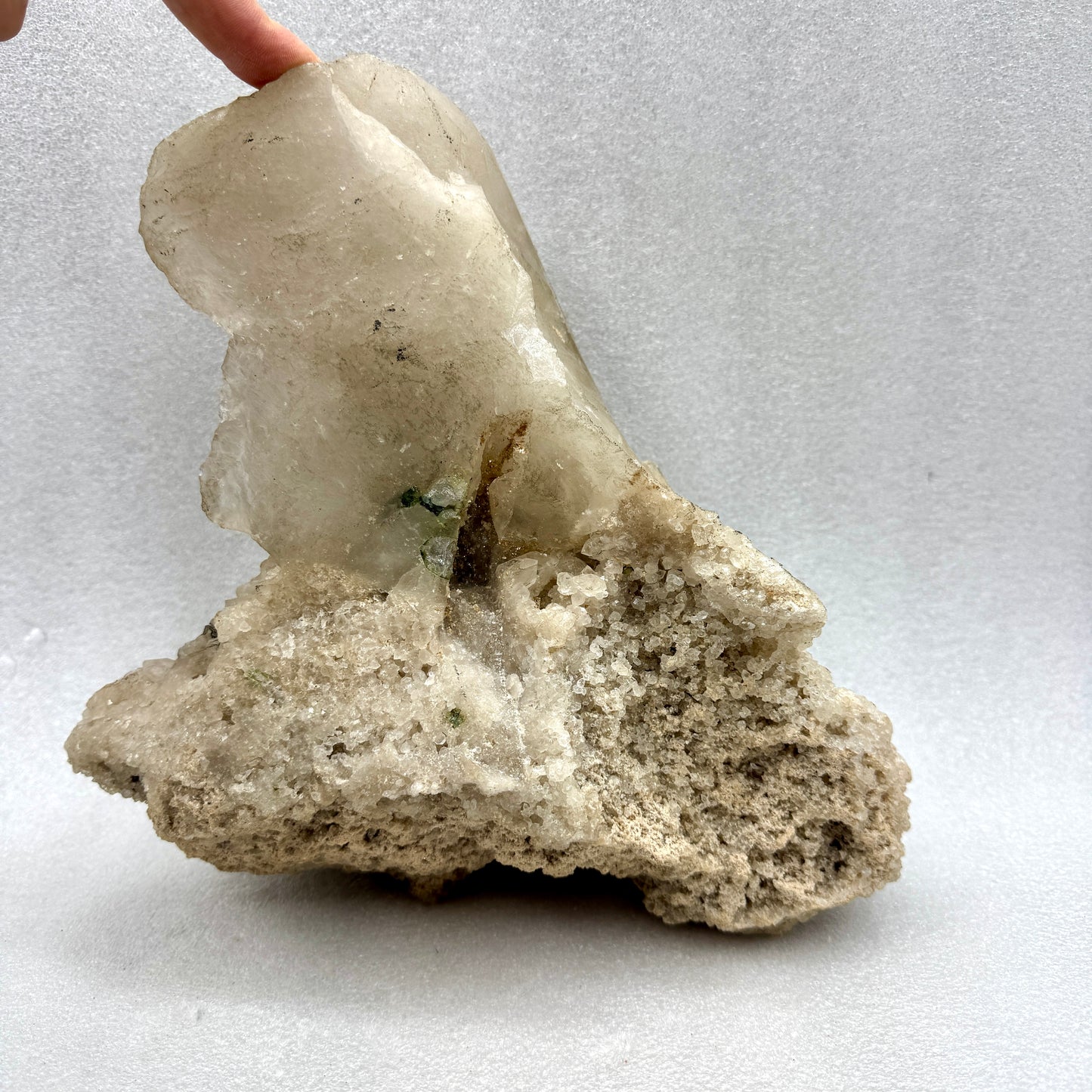 Citrino natural 5,6 kg.