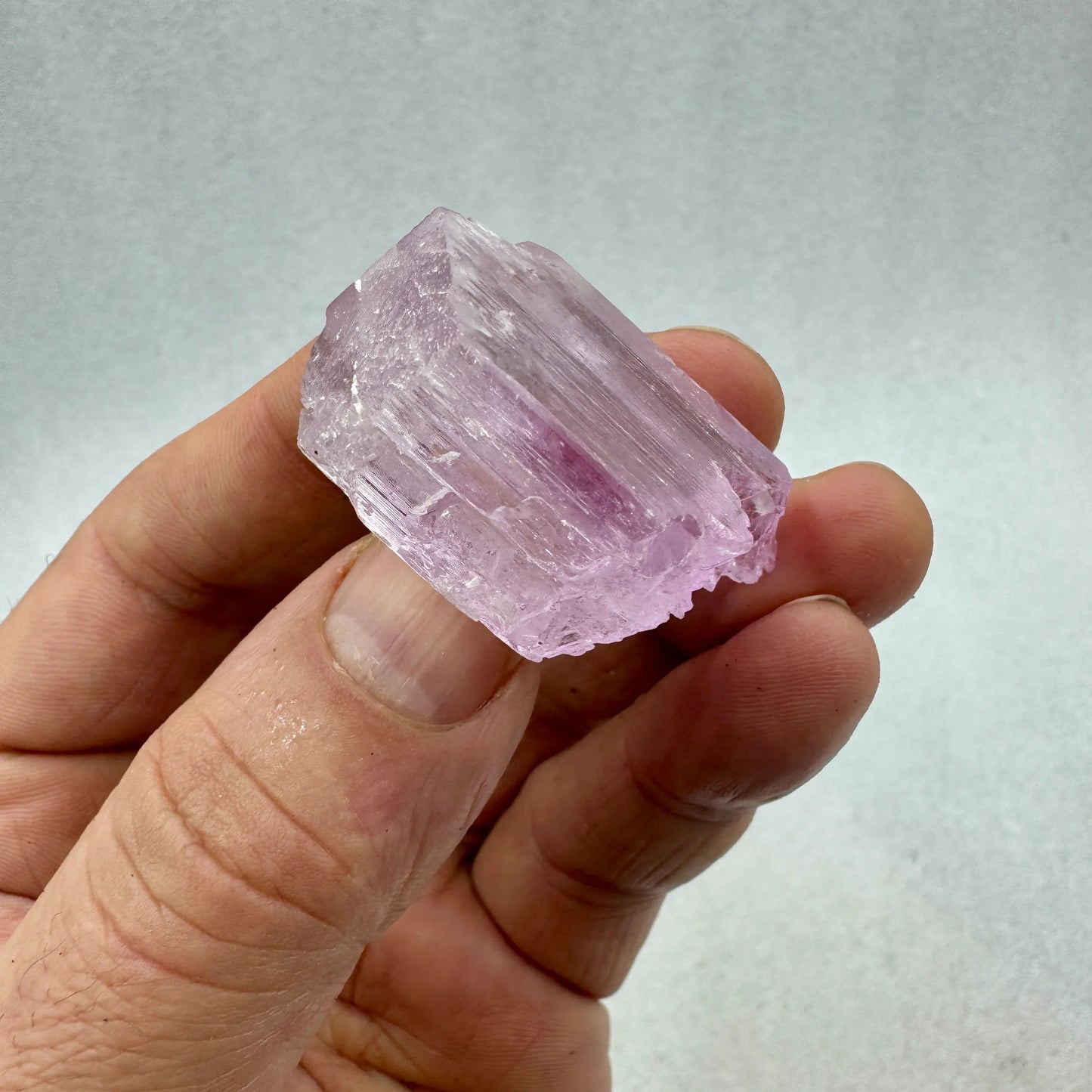 Kunzita espodumena de Afganistán - MUNAY MINERALES MALLORCA