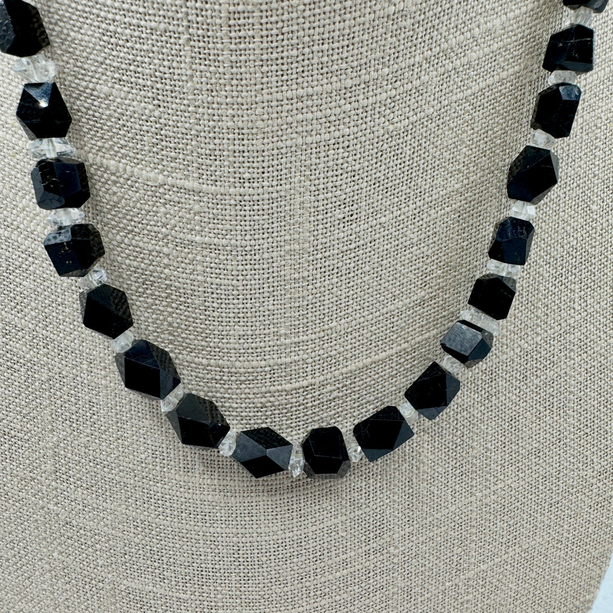 Collar cuarzos Herkimer y turmalinas Munay Minerales Mallorca
