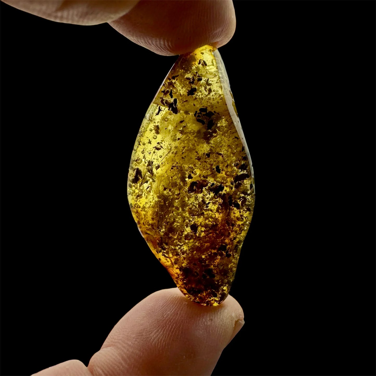 Colgantes de ambar báltico en cordón de piel - MUNAY MINERALES MALLORCA