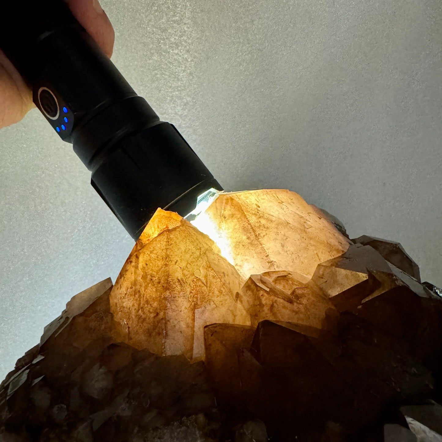 Cuarzo hematoide grupo 5,5 kg.origen España - MUNAY MINERALES MALLORCA