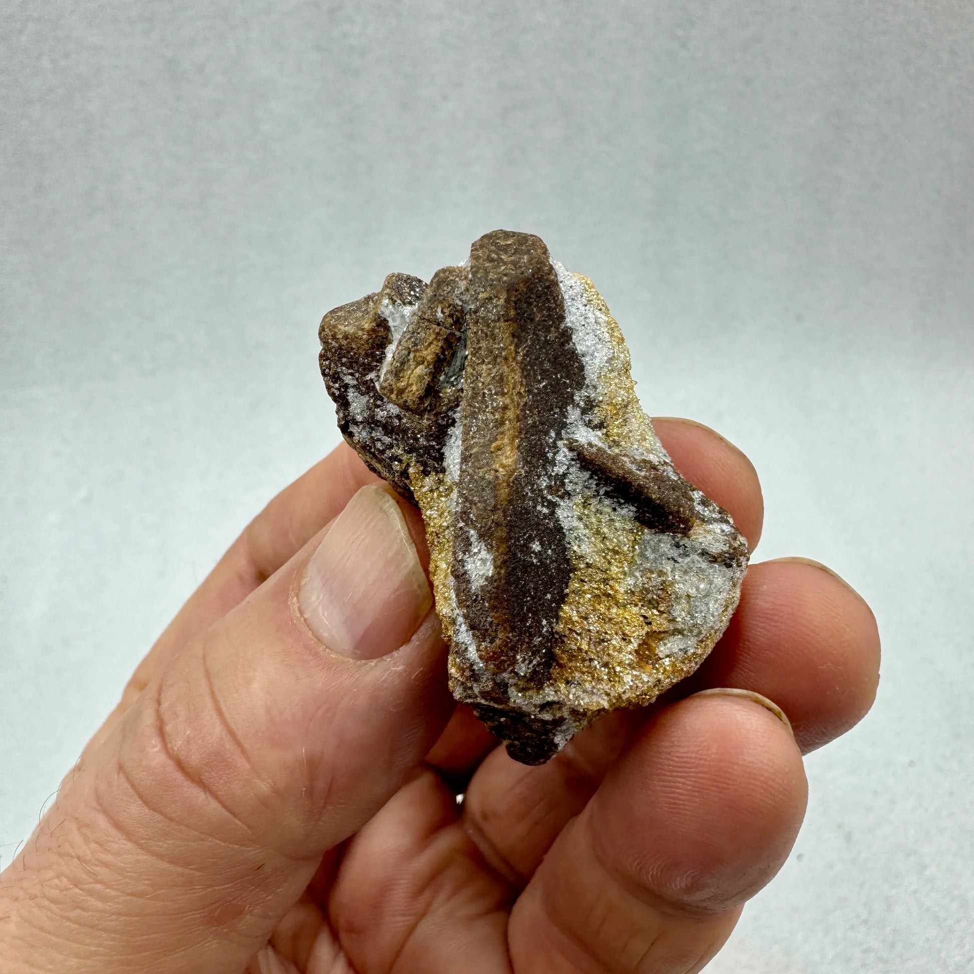 Estaurolita Cruz de Hada - MUNAY MINERALES MALLORCA