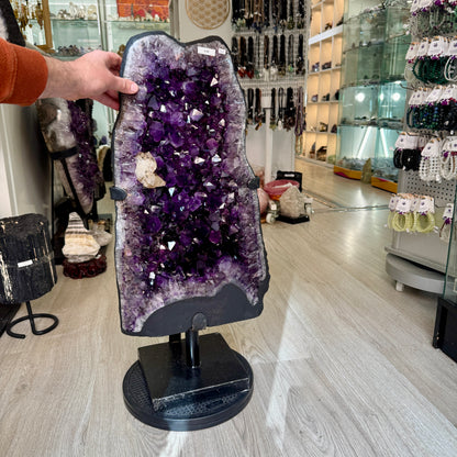 Complete amethyst geode, 2 pieces, 74 kg. Premium quality from Uruguay.