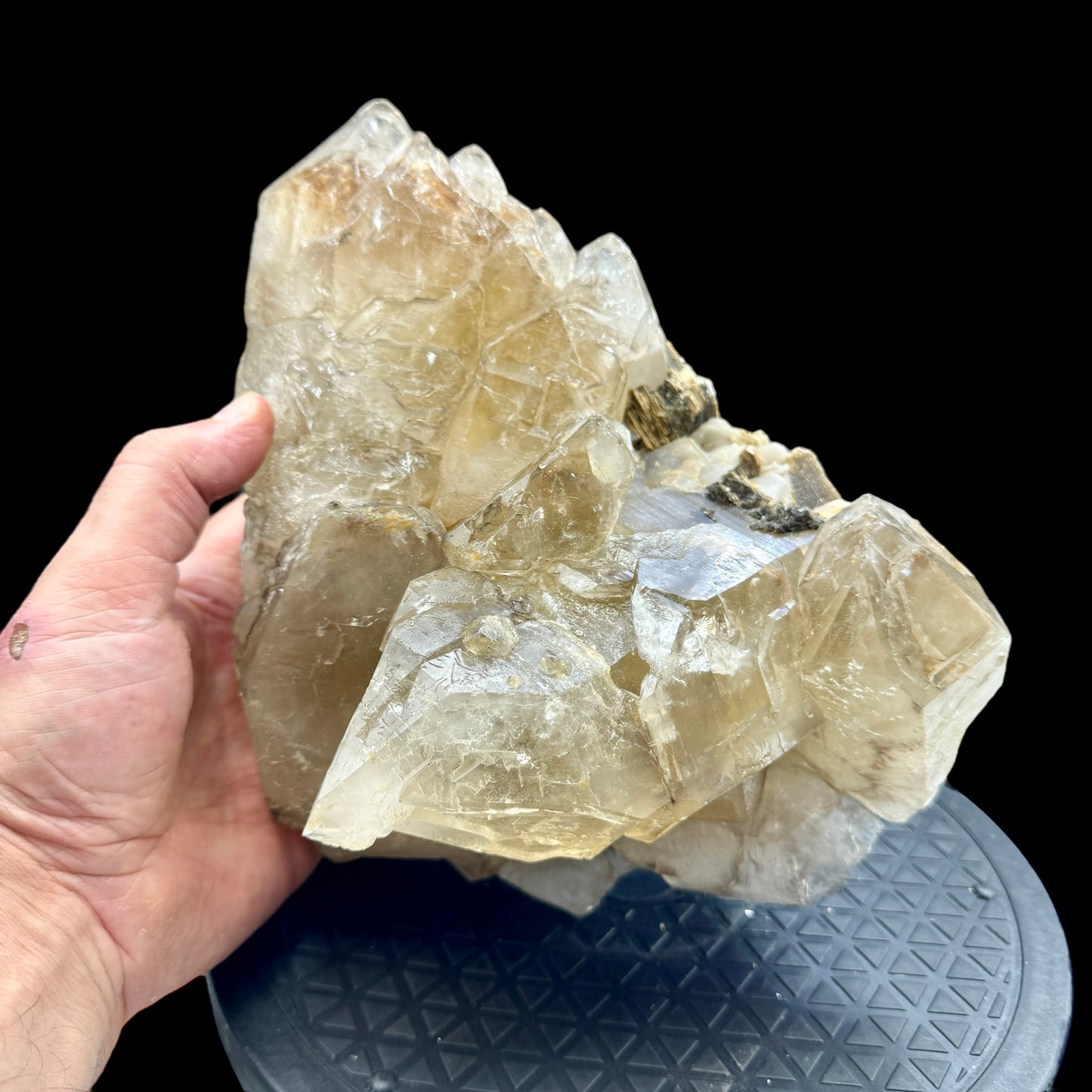 Citrino elestial cluster Citrine natural 4,8 kg. con turmalina negra