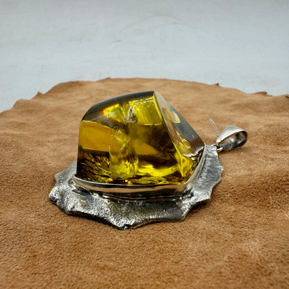 Baltic amber pendant in sterling silver
