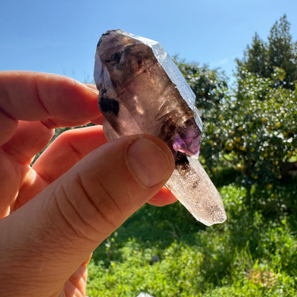 Cetro de amatista con hematita