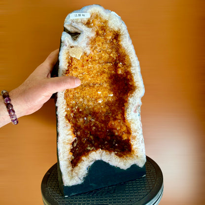 Citrine geode 13 kg.