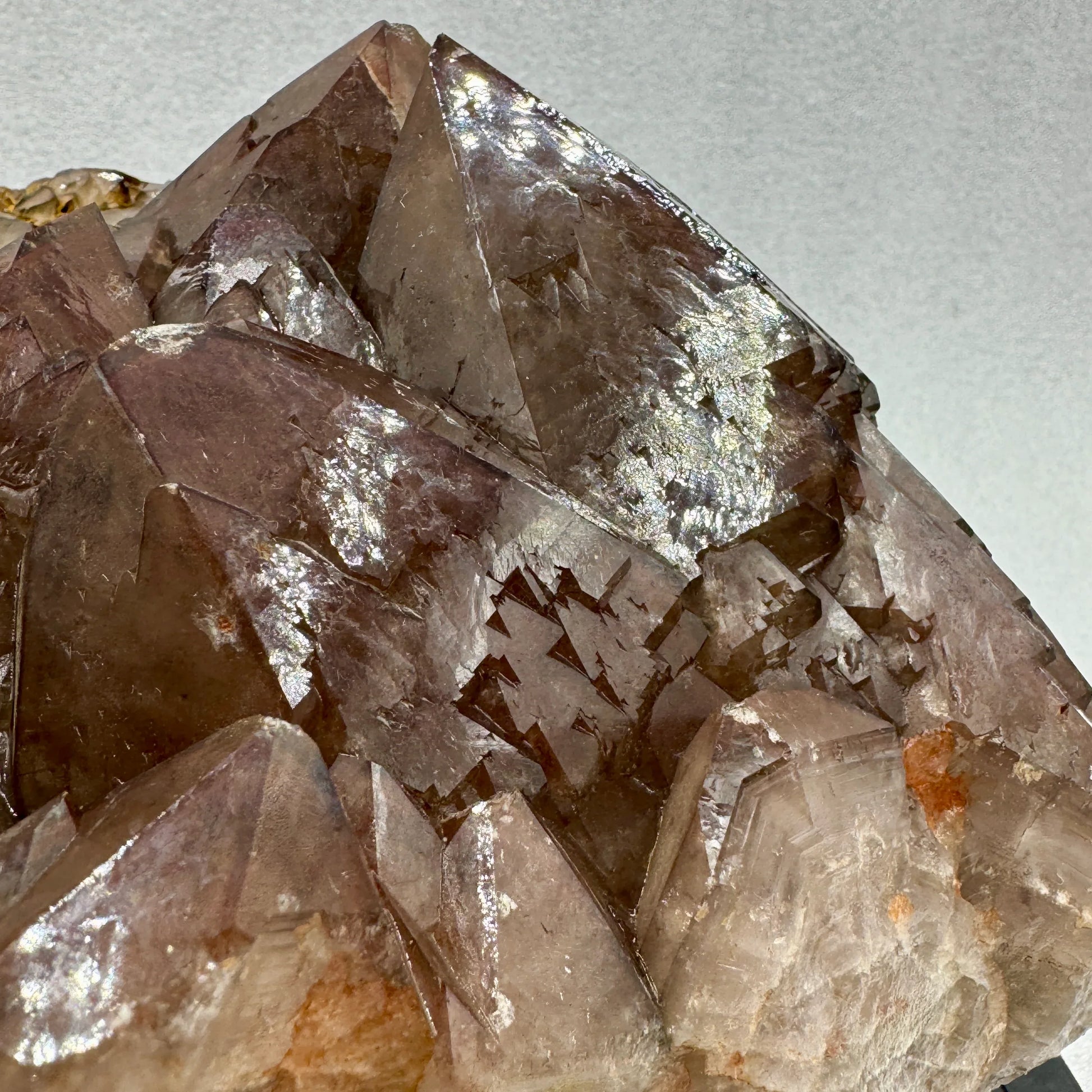 Cuarzo hematoide grupo 5,5 kg.origen España - MUNAY MINERALES MALLORCA