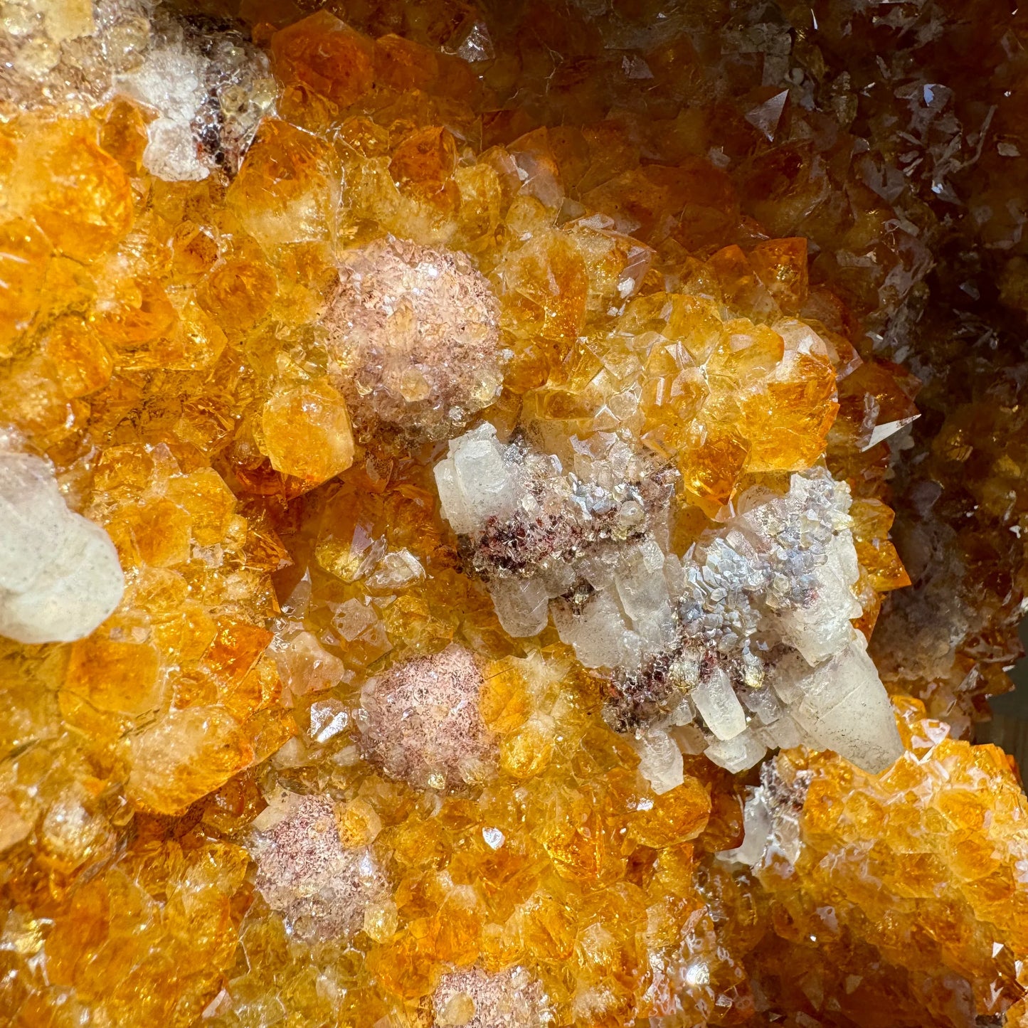 Drusa de citrino 14,5 kg.