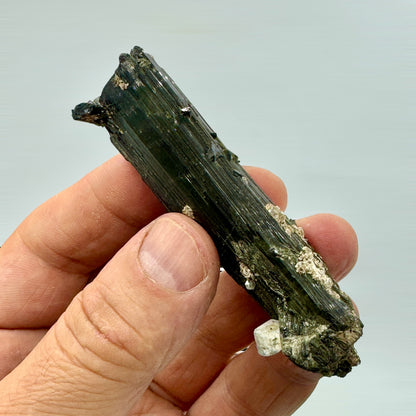 Turmalina verde con mica Munay Minerales Mallorca