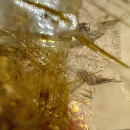 Cuarzo con rutilo sagenita y mica - Munay Minerales Palma de Mallorca Spain 