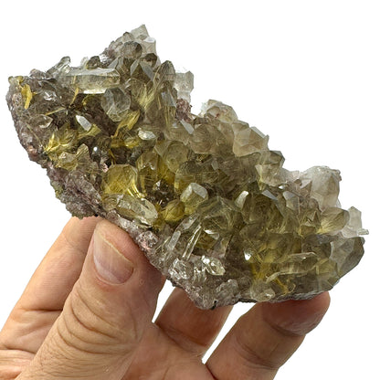 Cuarzo rutilado grupo con mica lepidolita